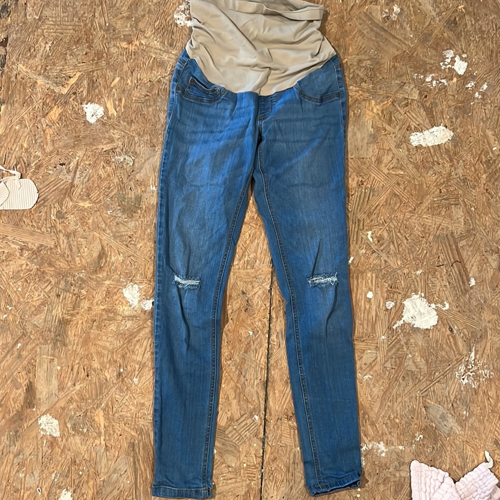 Like new maternity jeans size xs